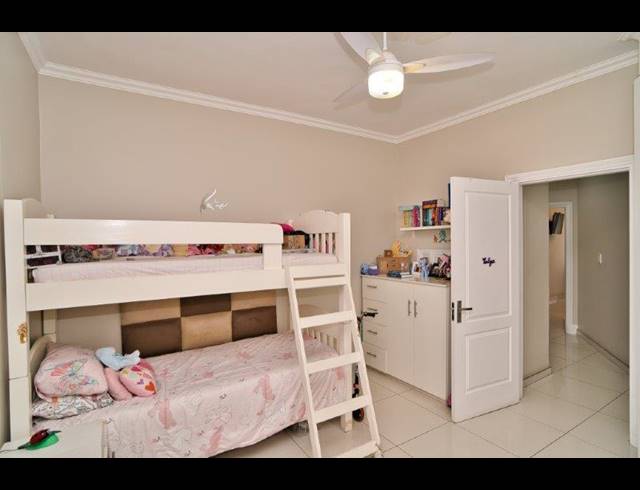 3 BEDROOM APARTMENT FOR SALE IN LA LUCIA